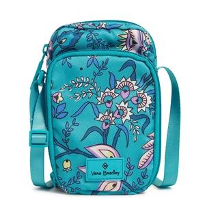 VERA BRADLEY
Lighten Up Rfid Petite Cellphone Crossbody